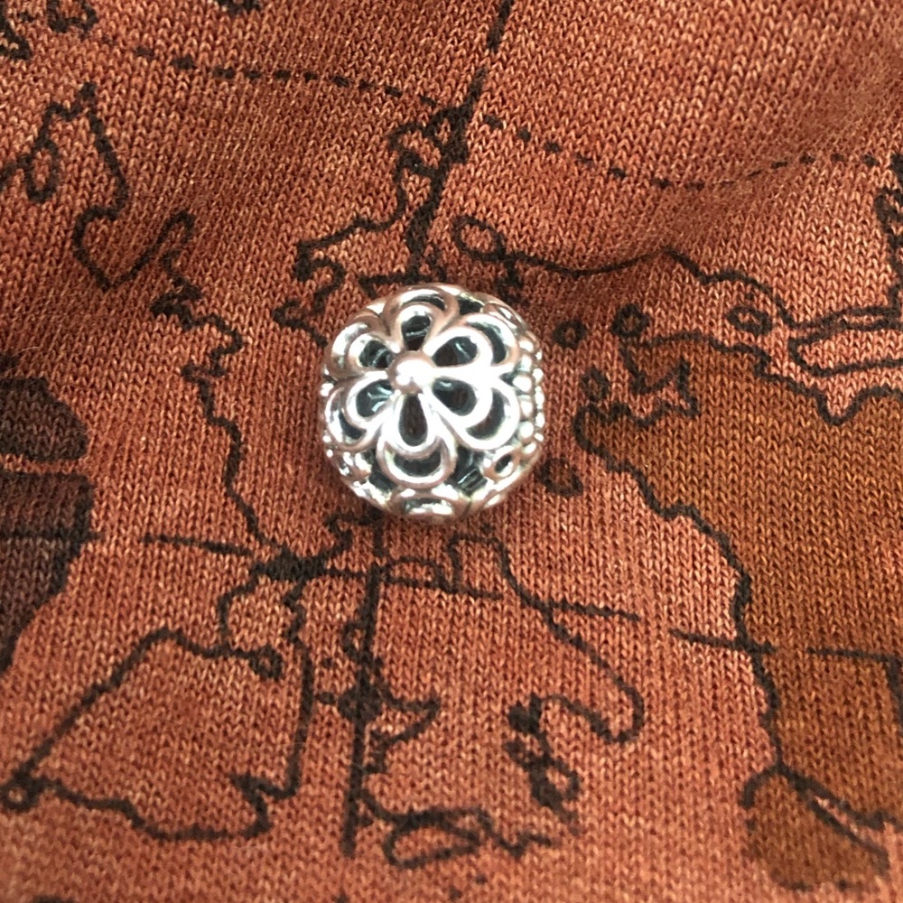 Pandora flower charm